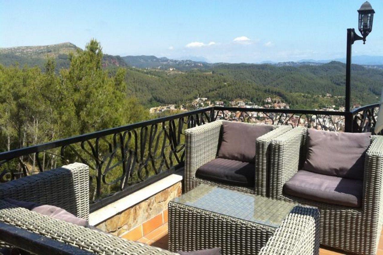 Hotel Petit Mirador Torrelles De Llobregat Exterior foto
